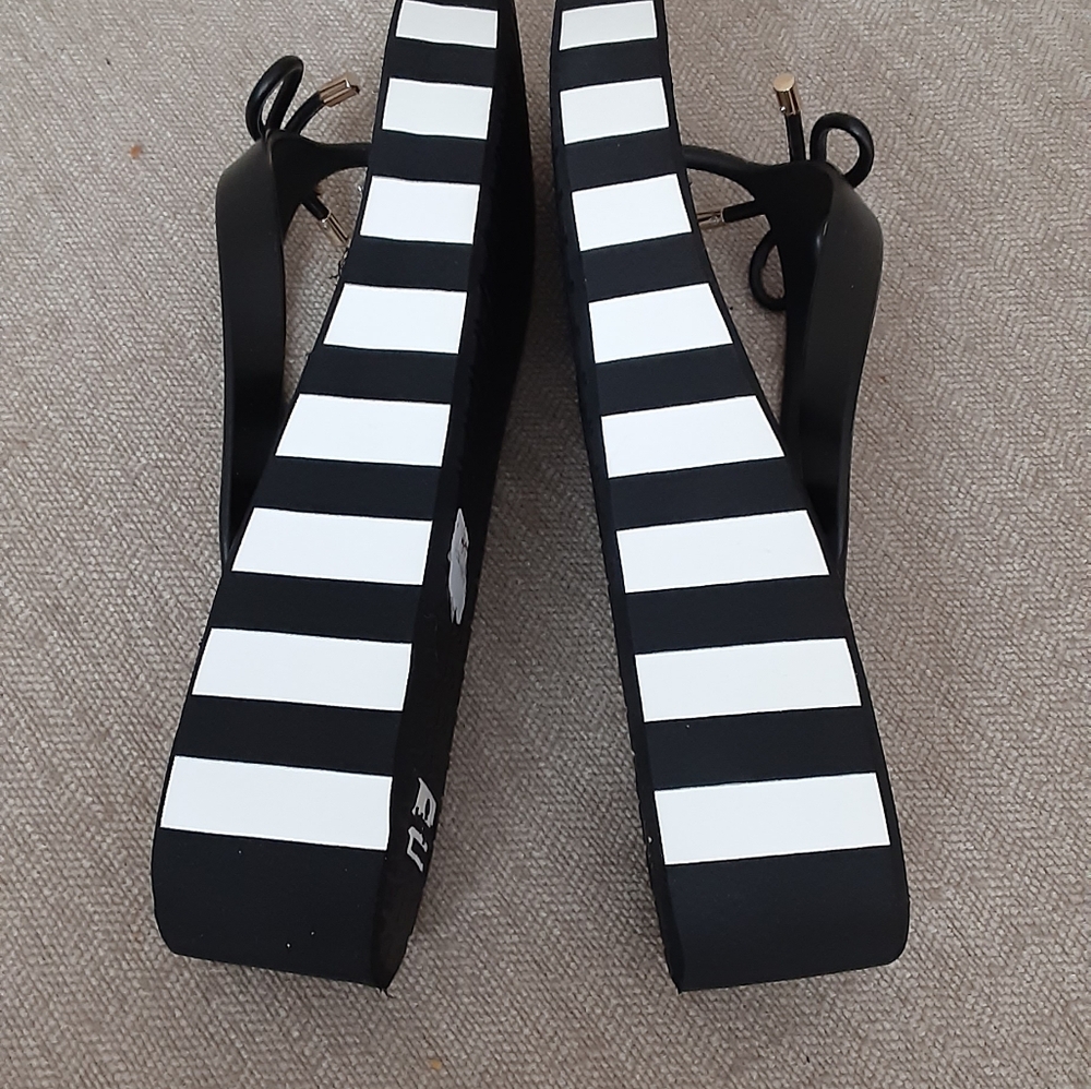 Kate Spade Black and White Striped Women's Sandals - Picture 10 of 11